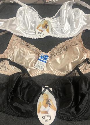 Бюстгальтеры  в, с, d