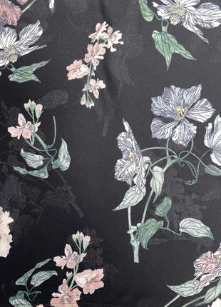 Чёрная блузка,цветочный принт,чокер4 фото
