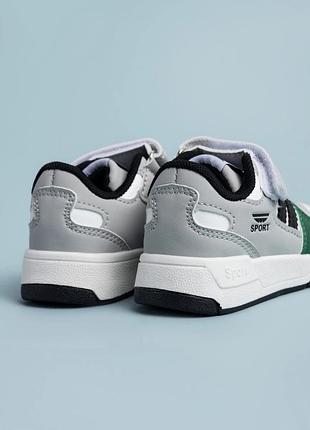 Гарні кросівки для дівчат 2