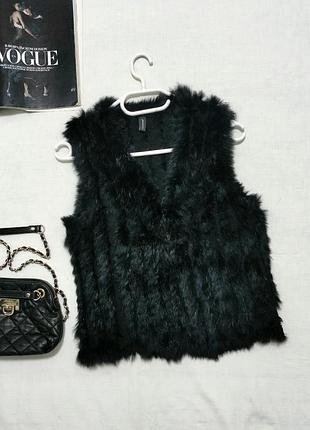 Вязаная жилетка из меха кролика