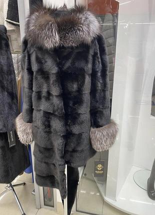 Норковая шуба с чернобуркой