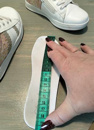 Кроссовки детские 8
