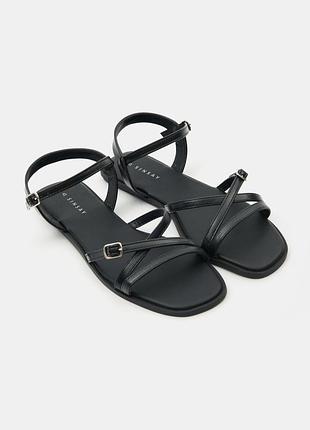 Босоножки 38 р