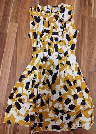 Платье женское, очень красивое.идеально подчеркивает фигуру.