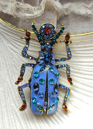 Брошь-скарабей в стиле heidi daus