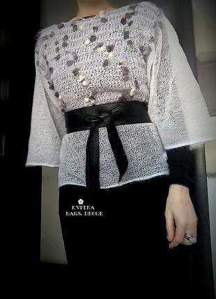 Белая паутина кофта с декором