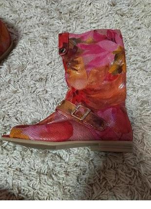 Яскраві чобітки демі літні