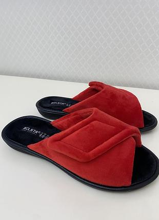 Жіночі тапочки велюрові белста на липучці.