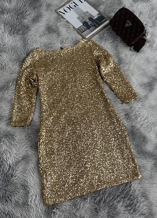 Неймовірно гарна вечірня сукня