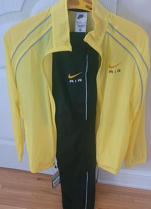 Костюм спортивный