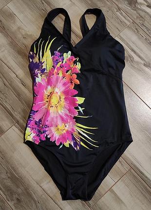 Слитный купальник