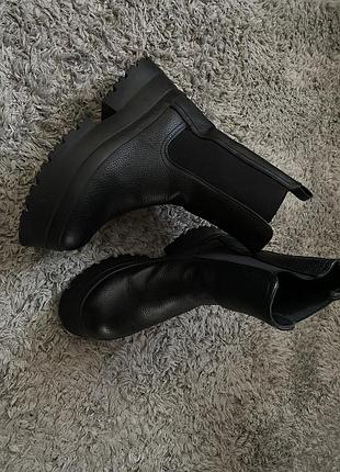 Челсі розмір 38 стан як нові на вищі підошві