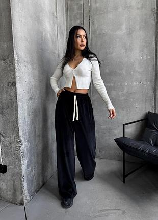 Модні велюрові брюки палаццо чорні