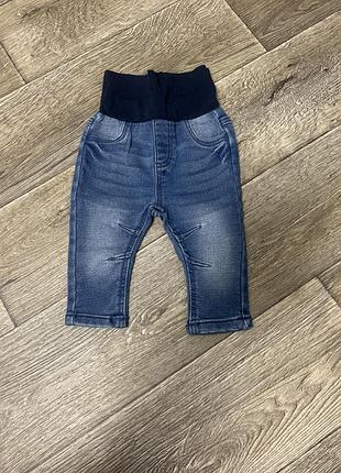 Джинси на малюка