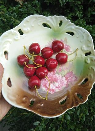 Тарелка с цветами в отличном состоянии