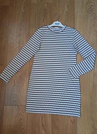 Платье для девочки с длинным рукавом