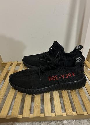 Кросівки adidas yeezy