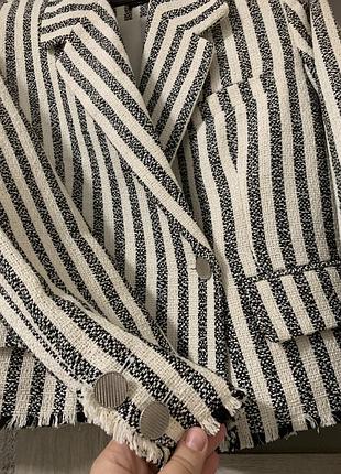 Жіночий жакет