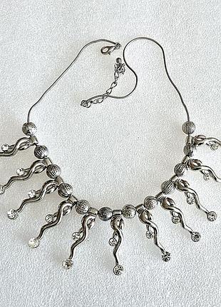 Гарне ожерельє сріблясте кольє намисто