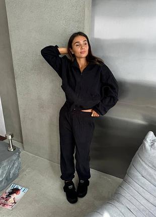 Стильний флісовий костюм двійка оверсайз кофта на блискавці та вільні джогери на манжетах