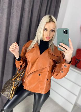 Женская куртка бомбер плотная экокожа на замше
размер: уни (42-46)