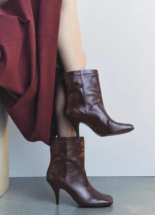 Zara стильні шкіряні ботинки демісезонні черевики чоботи