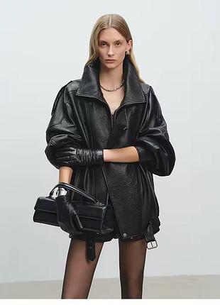 Косуха куртка оверсайз чорна