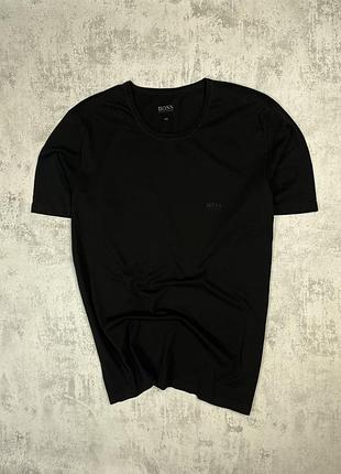 Елегантна футболка hugo boss — класика стилю