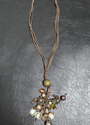 Подвеска с бусинами