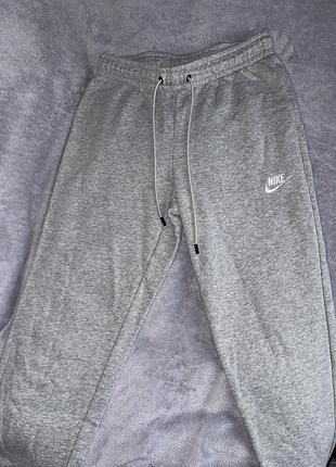 Спортивні штани nike