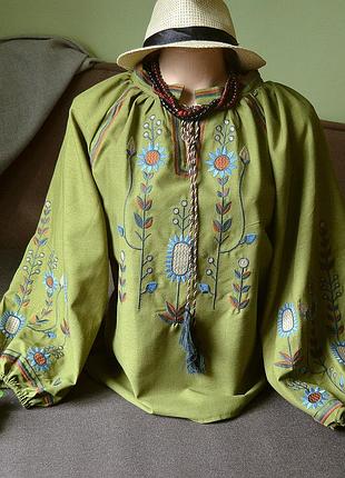 Нова плотна якісна вишита сорочка (машинна вишивка) кольору хакі із гарним етноорнаментом, універсального розміру