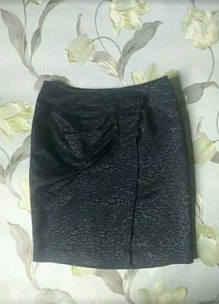 Черная юбка с драпировкой ,на запах