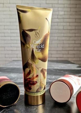 Парфюмированный лосьон для тела от бренда victoria’s secret. оригинал. crisp marigold pear 🍐 соковита хрустка груша