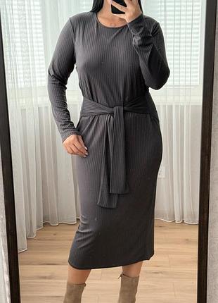Новое платье миди в рубчик батал
