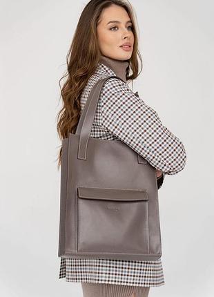 Кожаная женская сумка шоппер бэтси с карманом темно-бежевая крас