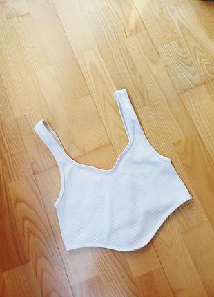 Белый топ в рубчик стильный модный топик