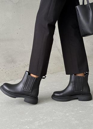 Зручні анатомічні черевики челсі шкіряні чорні осінь весна демі з байкою жіночі