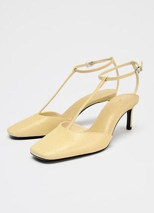 Красивые изящные кожаные нежно желтого цвета туфли с тонкими ремешками zara
☝️☝️☝️☝️☝️☝️☝️☝️☝️☝️