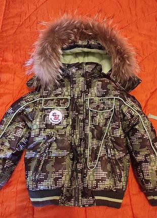 Тепла курточка. дуже хороший стан.