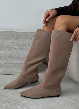 Бежевые женские сапоги на демисезон