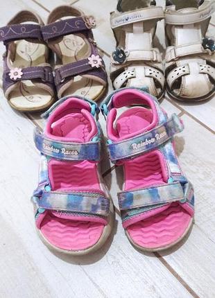 Босоножки, сандалики на девочку.