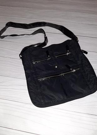 Цена до 07.10 очень срочно оригинал.рогой номецкий бренд очень крутая вместительная сумка с множеством отделения через плечо