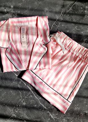 Пижама от бренда victoria’s secret в бело-розовую полоску. сатиновая. оригинал 🇺🇸