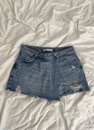 Жіночі джинсові шорти zara у відмінному стані, s/m