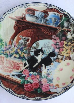 Декоративная тарелка henrietta's floral fantasy