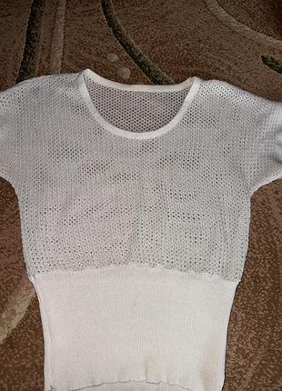 Вязана блузка на короткий рукав