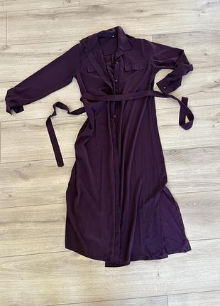 Довга максі сукня фіолетового кольору