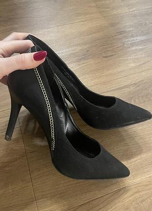 Туфлі лодочки