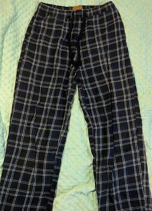 Штани в клітинку