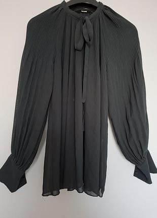 Черная блуза плиссе оверсайз